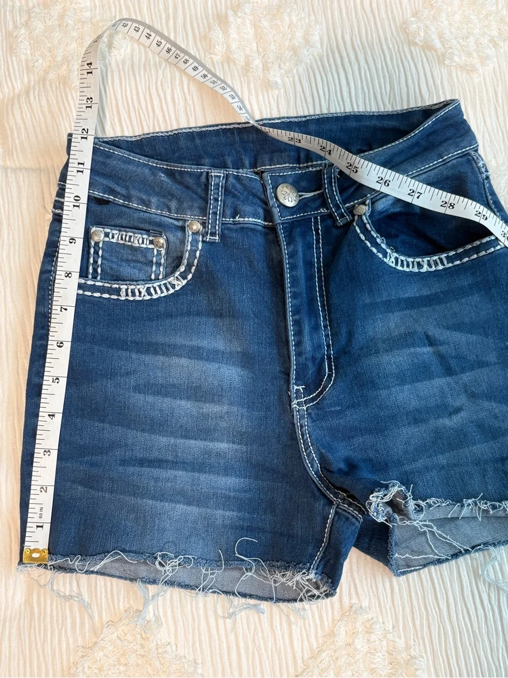 H&Y Fashion Y2K Cutoff Denim Shorts Embroidered Winged Dreamcatcher McBling 3/4 - Picture 4 of 7